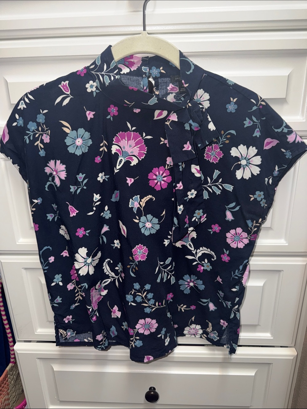 Ann Taylor Factory Floral Tie-Neck Cap Sleeve Blouse - Navy XS